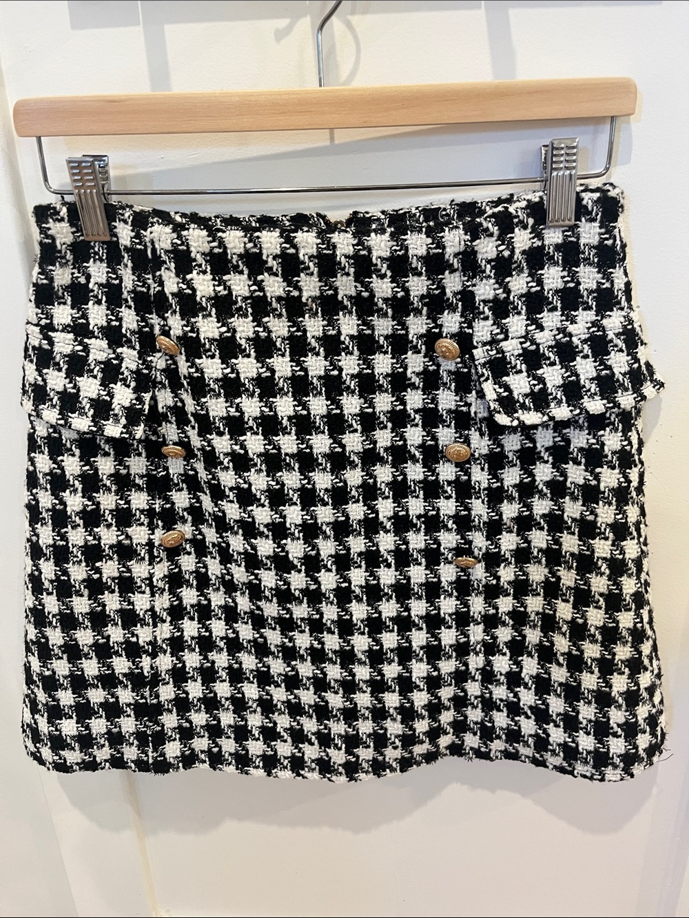 Francesca's Collections Black & White Houndstooth Tweed Mini Skirt